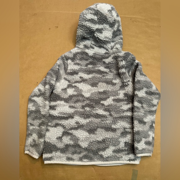 Outdoor Fleece Jacket - Picture 2 of 3